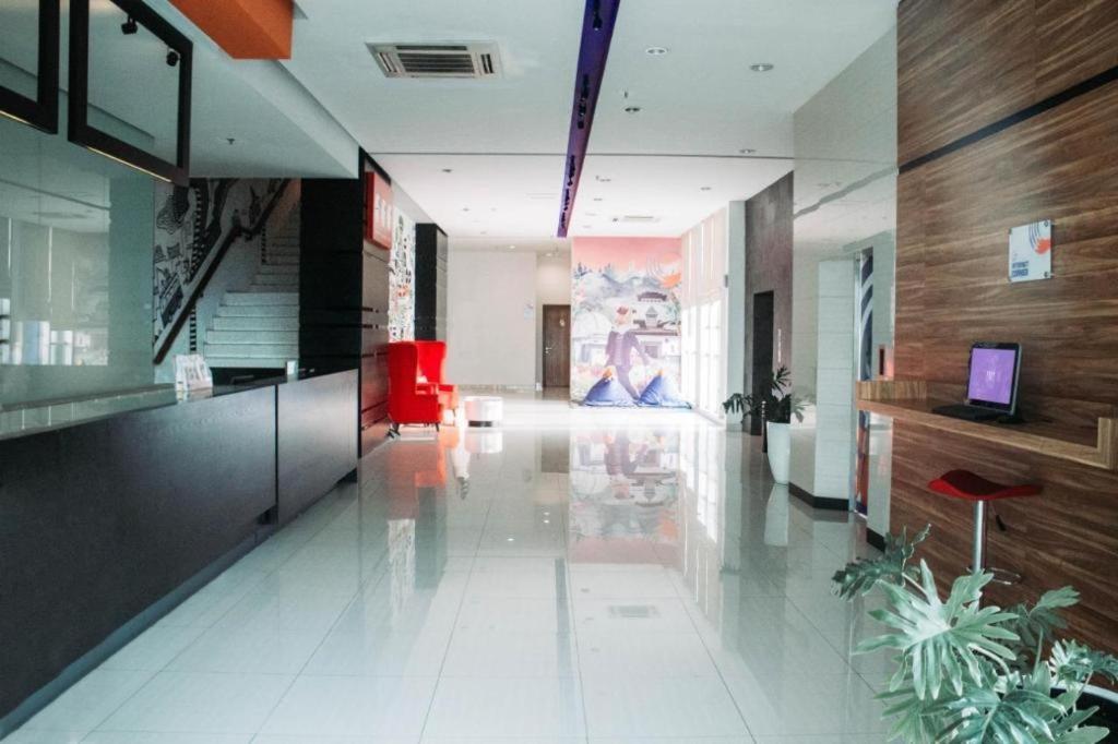 Fox Lite Hotel Metro Indah - Μπαντούνγκ Εξωτερικό φωτογραφία
