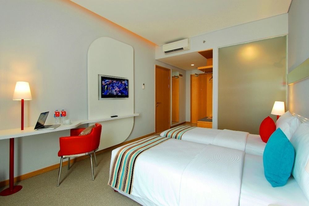 Fox Lite Hotel Metro Indah - Μπαντούνγκ Εξωτερικό φωτογραφία
