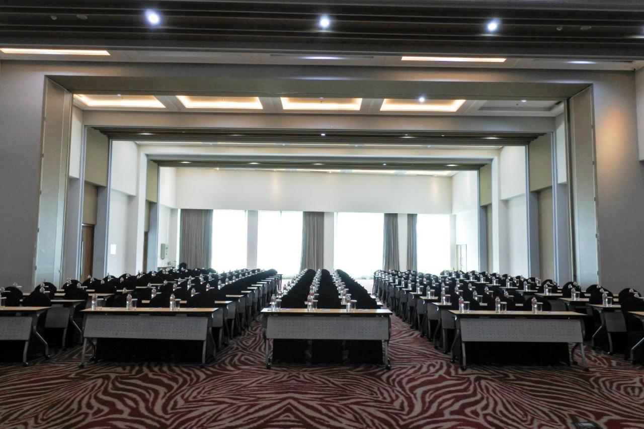 Fox Lite Hotel Metro Indah - Μπαντούνγκ Εξωτερικό φωτογραφία